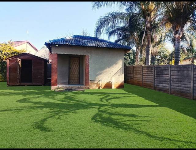 4 BEDROOM FREESTANDING FOR SALE IN HEUWELOORD